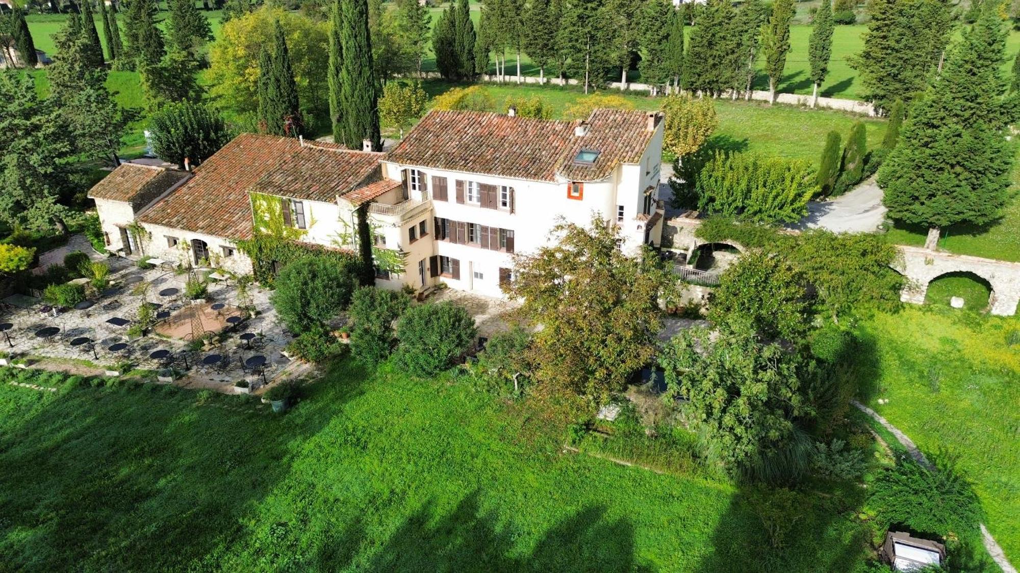 Hotel-Restaurant Le Moulin De La Camandoule Fayence Buitenkant foto